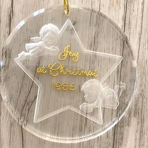 Hallmark collectible ornament 1986